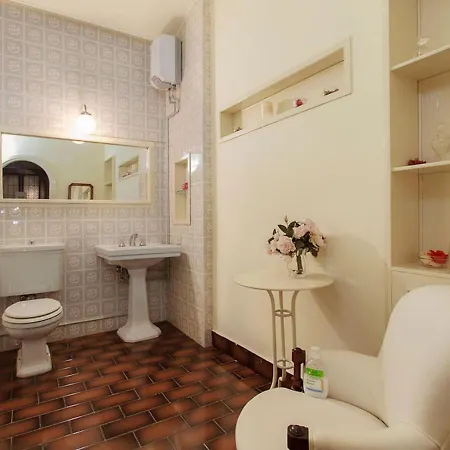 Villino San Remigio 4 Bedrooms 9 Pax Βίλα